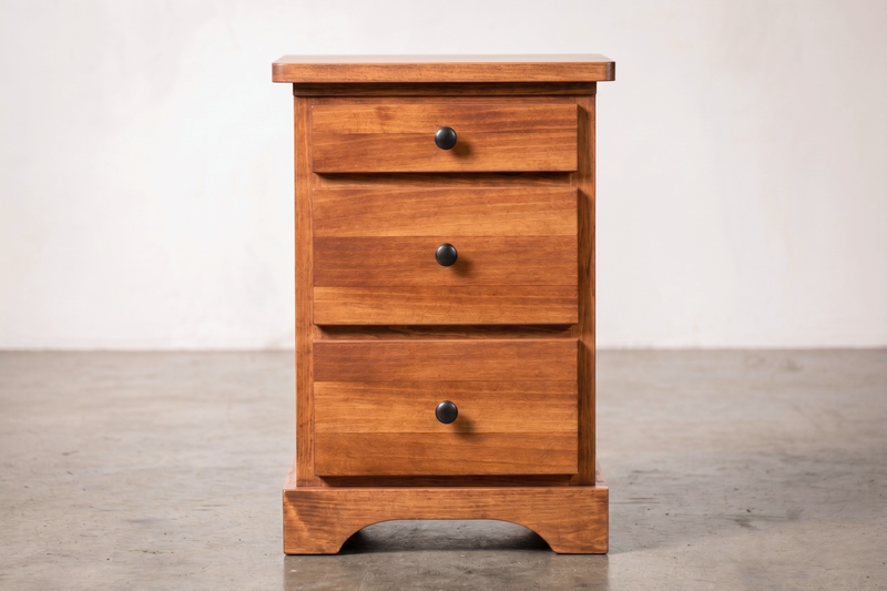 Polo Nightstand in Victoria