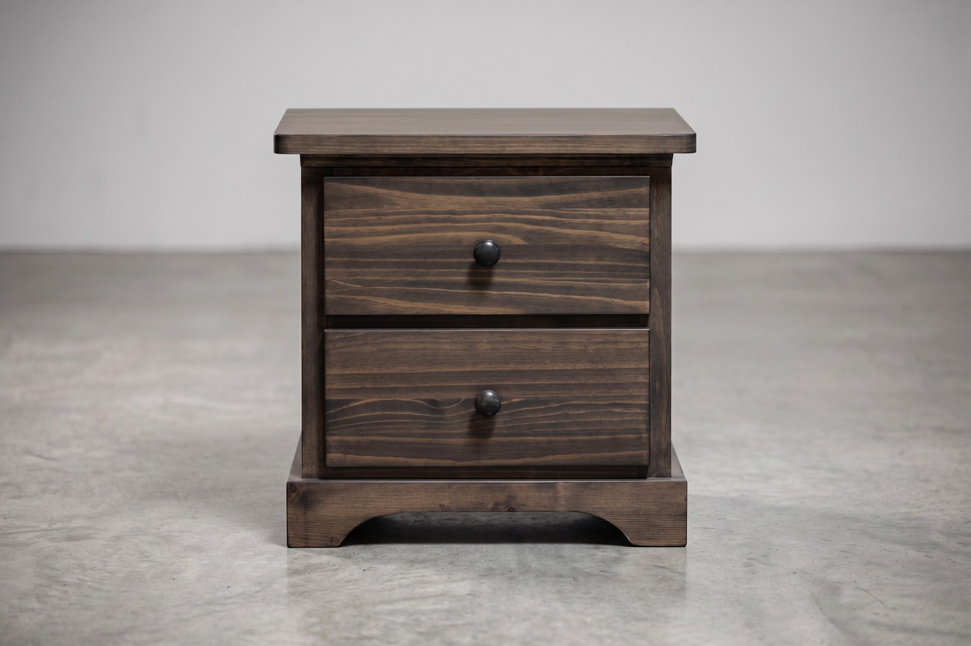 Polo Nightstand in Victoria