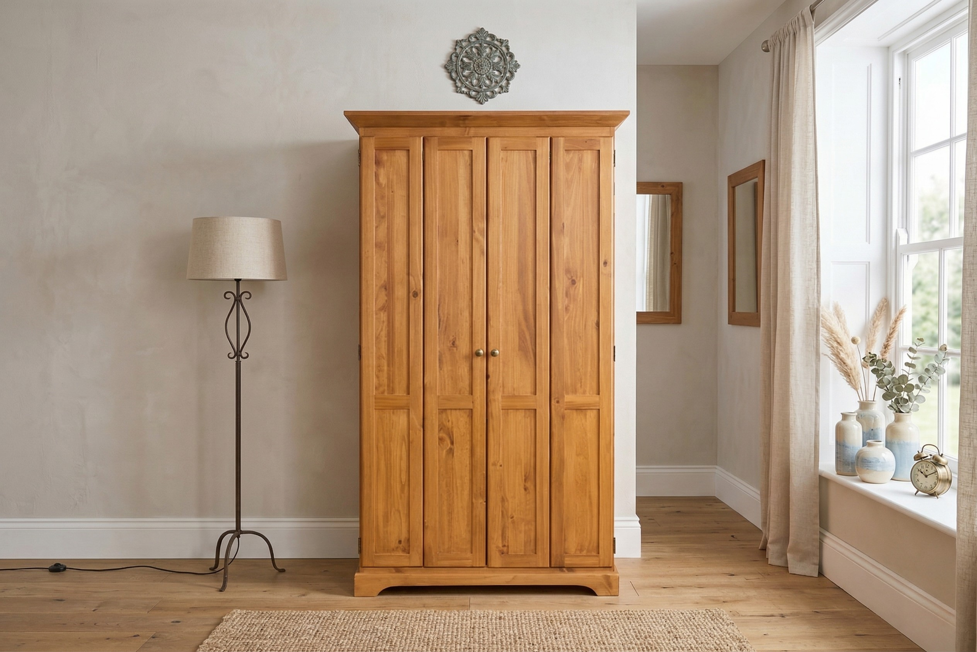 Polo Bi-Fold Armoire Victoria