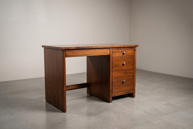 Single Pedestal Shaker Desk